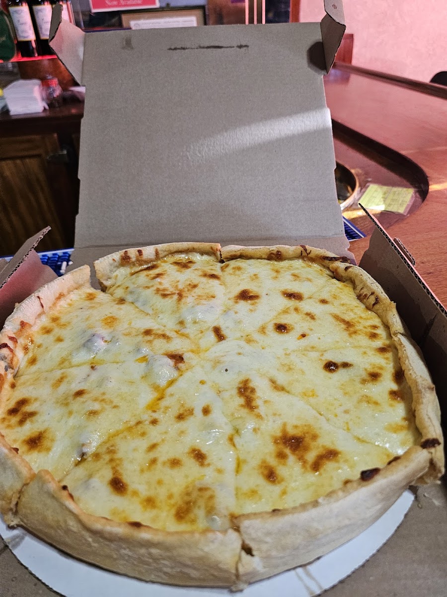 Ellie's Pizzeria & Pub Photos 2